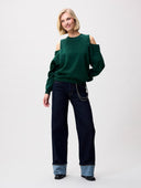 Groene sweater met open schouders