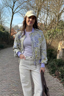 Lila bomber jacket met print