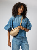 Leo soft grain leather sand