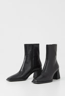 Leren laarzen met hak hedda