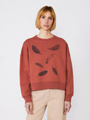 Roestbruine sweater met veren plume heritage brown
