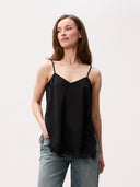 Zwarte lace top met spaghettibandjes