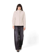 Korte getailleerde boucle jas