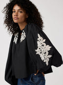 Blouse met borduursel helen
