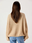 Beige gebreide trui cyrow