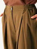 Bruine broek tohdo movi