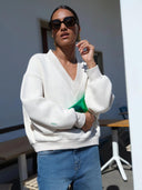 Beige v-hals sweater momo