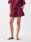 Rood gestreepte short