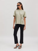 Zandkleurig t-shirt met strikdetail rena