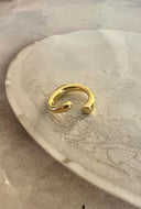 Gladde vergulde earcuff