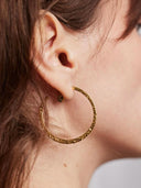 Platte gehamerde oorringen medium (3.9cm)