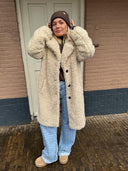 Halflange mantel jas van teddy stof