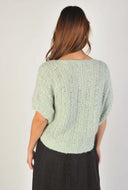 Licht groene pullover irma