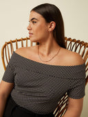 Off-shoulder top met stippen nives