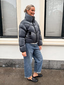 Korte puffer jacket nebula