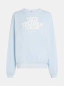 Lichtblauwe sweater met tekst