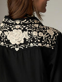 Zwarte blouse geborduurd antonio