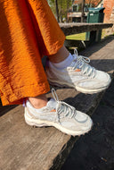 Licht beige sneakers D1GA2513