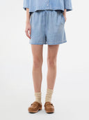 Licht denim short alvarmd