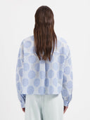 Lichtblauwe blouse liv