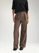 Bruine pantalon met bandplooien nulippa