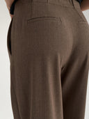 Bruine pantalon met bandplooien nulippa