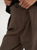 Bruine pantalon met bandplooien nulippa