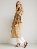 Lichtbruine trenchcoat