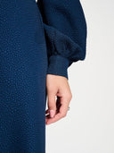 Donker blauwe blouse met structuur bubble