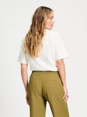 Off-white t-shirt met opdruk croissant romance