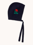 Donkerblauwe muts met rozen
