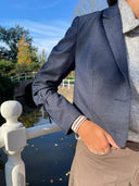 Donkerblauwe cropped blazer byn