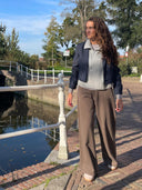 Donkerblauwe cropped blazer byn