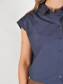 Donkerblauwe mouwloze blouse flora