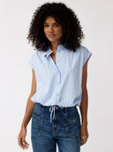 Lichtblauw gestreepte blouse flora