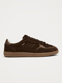 Donkerbruine sneakers rife