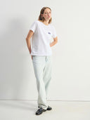 Wit t-shirt met donkerblauw logo ykobow