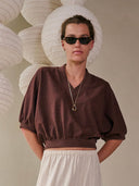Bruine top met v-hals amice