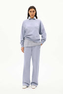 Blauwe sweater iconic å alizaa