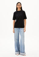 Loose fit t-shirt tarjaa