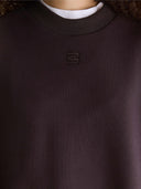 Bruine sweater temi