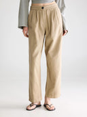 Lichtbruine broek pillow