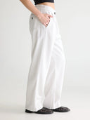 Off-white broek pillow