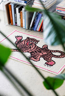 Kleed frame rug pink tiger
