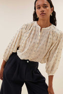 Creme blouse becky dali