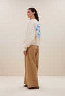 Ecru sweater bibi dancing melee