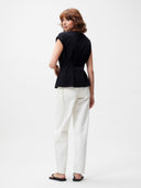 Zwart geplooid t-shirt