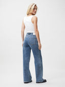 Loose fit jeans tinted blue