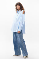 Blauwe blouse met open schouders
