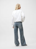 Loose fit jeans tinted blue